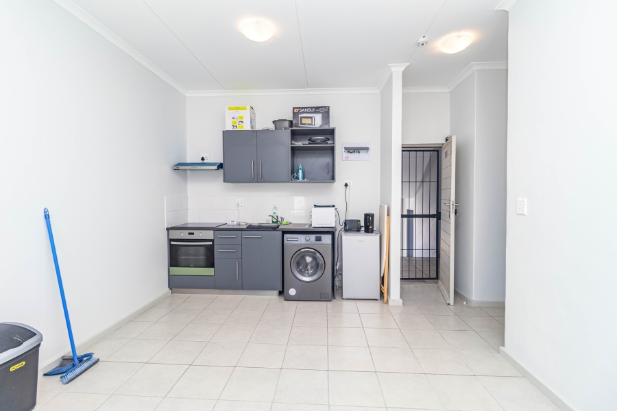 1 Bedroom Property for Sale in Parklands Western Cape